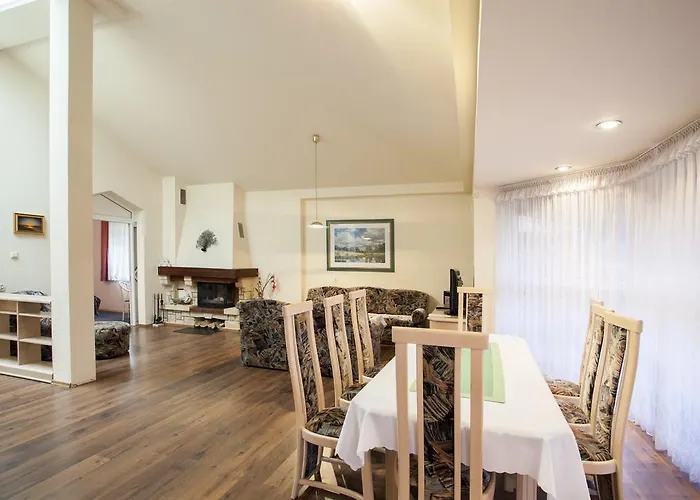 Relaks Pod Gora Zar פארק נופש מידז'יברודז'י ז'יוויקי